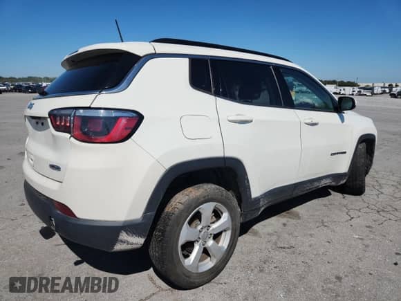 2018 Jeep Compass Latitude with VIN 3C4NJDBB8JT175352, listed as a Copart auction lot 71740325 with 65,612 mi miles and Salvage title. Bid and sale history available at DreamBid. Image 3.