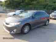 2013 Toyota Camry LE z VIN 4T1BD1FK5DU074343, wystawiony jako IAAI lot #42908273 z przebiegiem 180 827 mil mil oraz . Historia ofert i sprzedaży dostępna na DreamBid. Obrazek 17.