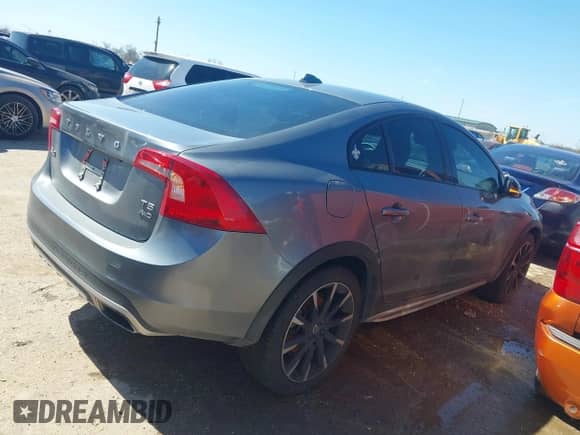 2016 Volvo S60 T5 Platinum с VIN YV4612UM7G2001173, выставлен на аукционе IAAI как лот 41659965 с пробегом 117 805 миль миль и . История ставок и продаж доступна на DreamBid. Изображение 13.