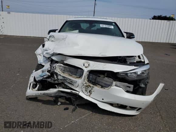 2014 BMW 3 Series 320i xDrive с VIN WBA3C3C56EP661508, выставлен на аукционе Copart как лот 62103985 с пробегом Не указан миль и Списание • Salvage title. История ставок и продаж доступна на DreamBid. Изображение 5.