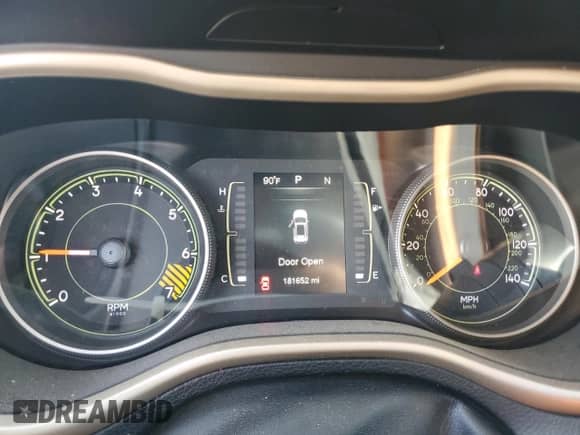 2016 Jeep Cherokee Latitude с VIN 1C4PJMCB8GW131300, выставлен на аукционе Copart как лот 72059695 с пробегом 181 652 миль миль и Чистый • Clean title. История ставок и продаж доступна на DreamBid. Изображение 9.