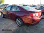 2015 Chevrolet Malibu LT z VIN 1G11C5SL8FF182240, wystawiony jako IAAI lot #43407902 z przebiegiem 132 583 mil mil oraz . Historia ofert i sprzedaży dostępna na DreamBid. Obrazek 3.