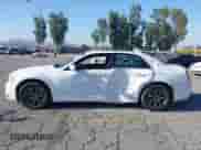 2018 Chrysler 300 S z VIN 2C3CCAGG1JH267517, wystawiony jako IAAI lot #42374883 z przebiegiem 73 720 mil mil oraz . Historia ofert i sprzedaży dostępna na DreamBid. Obrazek 14.
