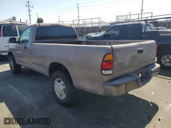 2002 Toyota Tundra z VIN 5TBJN32172S228969, wystawiony jako Copart lot #68913015 z przebiegiem 332 201 mil mil oraz Czysty tytuł • Clean title. Historia ofert i sprzedaży dostępna na DreamBid. Obrazek 2.