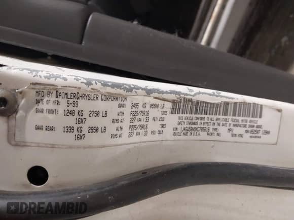 1999 Jeep Grand Cherokee Laredo с VIN 1J4GW58N9XC785616, выставлен на аукционе IAAI как лот 42967769 с пробегом Не указан миль и . История ставок и продаж доступна на DreamBid. Изображение 9.