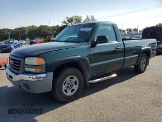 2003 GMC Sierra 1500 SLE z VIN 1GTEK14V13Z179001, wystawiony jako Copart lot #70587594 z przebiegiem 228 444 mil mil oraz Czysty tytuł • Clean title. Historia ofert i sprzedaży dostępna na DreamBid. Obrazek 1.