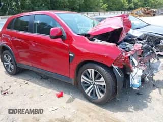 2022 Mitsubishi Outlander ES z VIN JA4ARUAU6NU022159, wystawiony jako IAAI lot #42545954 z przebiegiem Nie podano mil oraz . Historia ofert i sprzedaży dostępna na DreamBid. Obrazek 1.