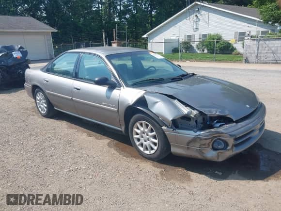 1997 Dodge Intrepid z VIN 2B3HD46F6VH740151, wystawiony jako IAAI lot #42459645 z przebiegiem 76 758 mil mil oraz . Historia ofert i sprzedaży dostępna na DreamBid. Obrazek 1.