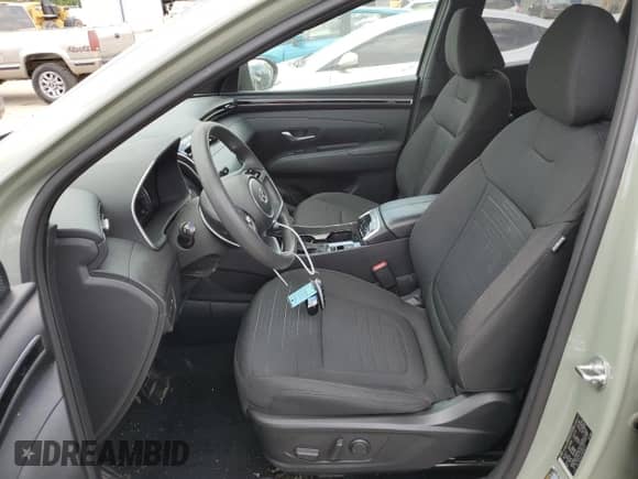 2023 Hyundai Santa Cruz SEL с VIN 5NTJBDAE1PH070279, выставлен на аукционе Copart как лот 57502984 с пробегом 8 751 миль миль и Списание • Salvage title. История ставок и продаж доступна на DreamBid. Изображение 7.