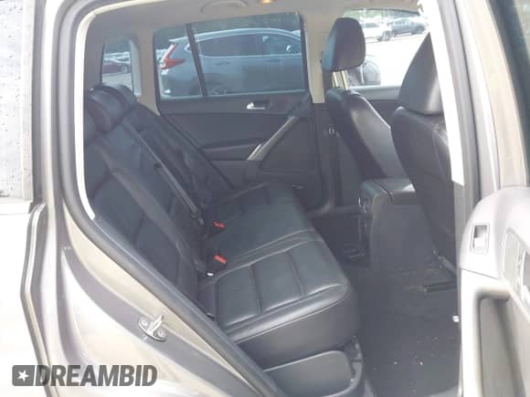 2009 Volkswagen Tiguan SE с VIN WVGBV95N59W500115, выставлен на аукционе IAAI как лот 42341239 с пробегом 114 620 миль миль и . История ставок и продаж доступна на DreamBid. Изображение 8.