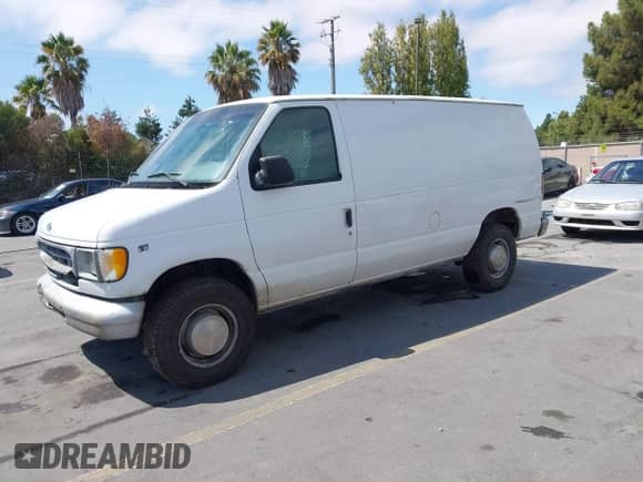 2001 Ford Econoline Cargo Commercial с VIN 1FTSE34L31HA27518, выставлен на аукционе IAAI как лот 43173835 с пробегом 292 413 миль миль и . История ставок и продаж доступна на DreamBid. Изображение 2.