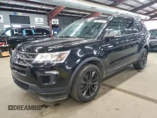 2018 Ford Explorer XLT z VIN 1FM5K8DH7JGC59927, wystawiony jako Copart lot #86614155 z przebiegiem 126 021 mil mil oraz Czysty tytuł • Clean title. Historia ofert i sprzedaży dostępna na DreamBid. Obrazek 1.