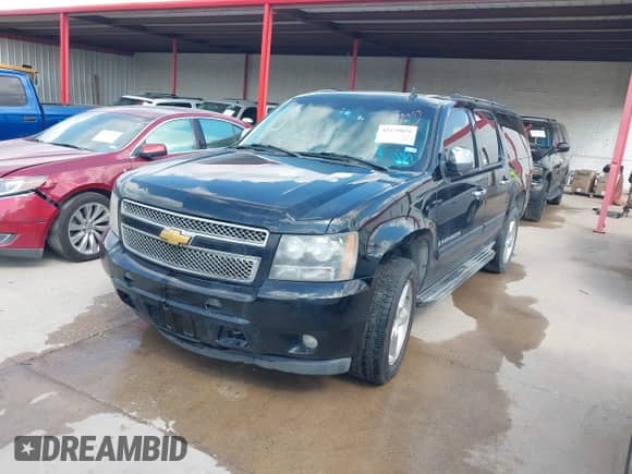 2007 Chevrolet Suburban LTZ с VIN 3GNFK16347G204633, выставлен на аукционе IAAI как лот 43379859 с пробегом 264 726 миль миль и . История ставок и продаж доступна на DreamBid. Изображение 2.