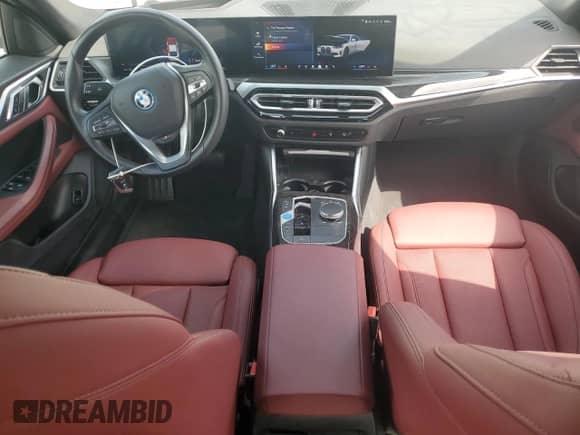 2024 BMW i4 eDrive40 с VIN WBY73AW09RFS46993, выставлен на аукционе Copart как лот 61943455 с пробегом 36 247 миль миль и Списание • Salvage title. История ставок и продаж доступна на DreamBid. Изображение 8.