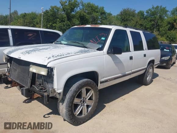 1999 Chevrolet Suburban с VIN 1GNFK16R2XJ491229, выставлен на аукционе IAAI как лот 43294058 с пробегом 318 485 миль миль и . История ставок и продаж доступна на DreamBid. Изображение 2.