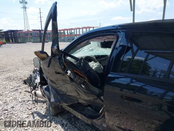 2021 Mitsubishi Outlander ES z VIN JA4APUAU5MU001887, wystawiony jako IAAI lot #39914705 z przebiegiem Nie podano mil oraz . Historia ofert i sprzedaży dostępna na DreamBid. Obrazek 21.