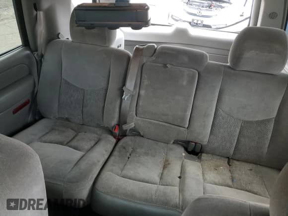 2004 Chevrolet Tahoe LS z VIN 1GNEC13V24R299221, wystawiony jako Copart lot #81276245 z przebiegiem 240 153 mil mil oraz Szkoda całkowita • Salvage title. Historia ofert i sprzedaży dostępna na DreamBid. Obrazek 10.