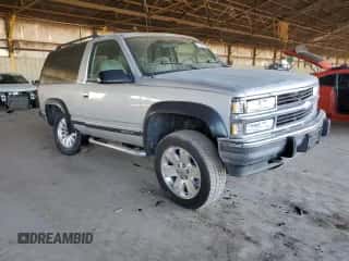 1994 Chevrolet Blazer с VIN 1GNEK18K5RJ321784, выставлен на аукционе Copart как лот 77230324 с пробегом 187 484 миль миль и Списание • Salvage title. История ставок и продаж доступна на DreamBid. Изображение 4.