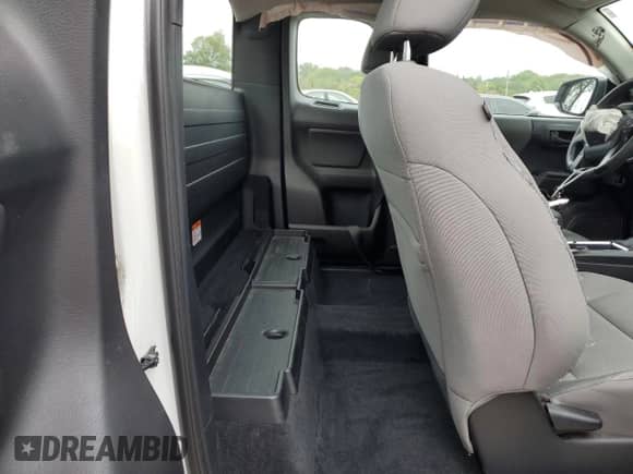 2018 Toyota Tacoma SR with VIN 5TFSX5EN0JX059578, listed as a Copart auction lot 84287615 with 68,235 mi miles and Salvage title. Bid and sale history available at DreamBid. Image 10.