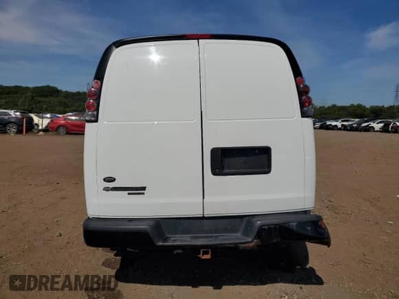 2016 Chevrolet Express Cargo с VIN 1GCWGAFF8G1229280, выставлен на аукционе Copart как лот 71829895 с пробегом 124 597 миль миль и Списание • Salvage title. История ставок и продаж доступна на DreamBid. Изображение 6.