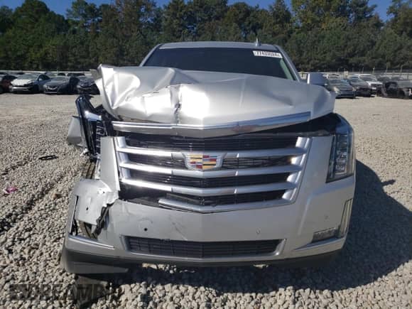 2019 Cadillac Escalade ESV Luxury with VIN 1GYS3HKJ9KR256067, listed as a Copart auction lot 77433524 with 126,275 mi miles and Salvage title. Bid and sale history available at DreamBid. Image 5.
