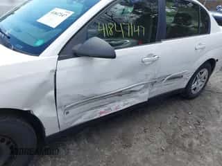 2008 Chevrolet Malibu Classic LS 1FL с VIN 1G1ZS58F48F140741, выставлен на аукционе IAAI как лот 41847147 с пробегом 166 523 миль миль и . История ставок и продаж доступна на DreamBid. Изображение 6.