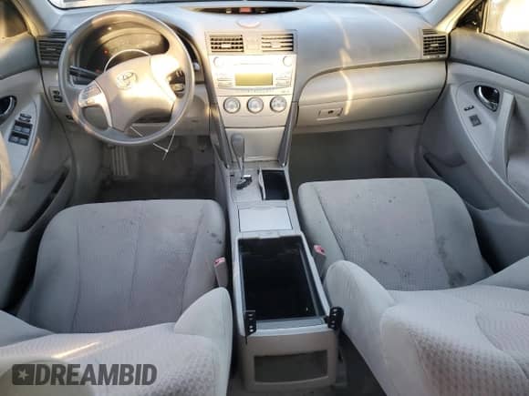 2011 Toyota Camry LE с VIN 4T4BF3EK8BR147747, выставлен на аукционе Copart как лот 82412485 с пробегом 87 386 миль миль и Списание • Salvage title. История ставок и продаж доступна на DreamBid. Изображение 8.