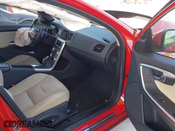 2018 Volvo S60 Dynamic с VIN YV140MTL8J2460974, выставлен на аукционе IAAI как лот 41535457 с пробегом 59 272 миль миль и . История ставок и продаж доступна на DreamBid. Изображение 5.