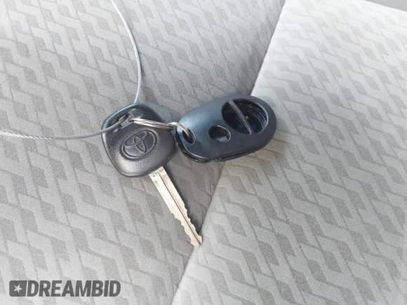 2010 Toyota Tacoma PreRunner z VIN 3TMJU4GN5AM093419, wystawiony jako IAAI lot #42882575 z przebiegiem 227 641 mil mil oraz . Historia ofert i sprzedaży dostępna na DreamBid. Obrazek 11.