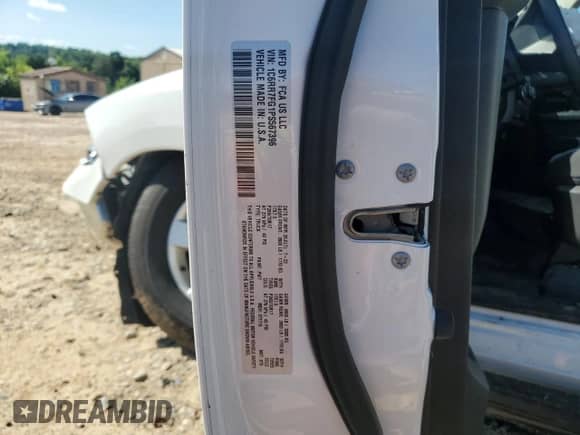 2023 Ram 1500 Tradesman z VIN 1C6RR7FG1PS567396, wystawiony jako Copart lot #61541225 z przebiegiem 31 405 mil mil oraz Szkoda całkowita • Salvage title. Historia ofert i sprzedaży dostępna na DreamBid. Obrazek 13.