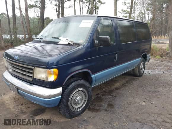 1994 Ford Econoline Cargo with VIN 1FMHE31H0RHA35092, listed as a IAAI auction lot 41863981 with Not provided miles and . Bid and sale history available at DreamBid. Image 2.