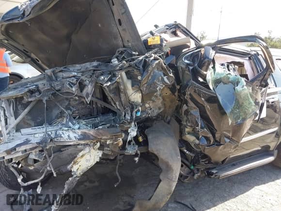 2019 Cadillac Escalade ESV Luxury с VIN 1GYS4HKJ2KR296620, выставлен на аукционе IAAI как лот 42555791 с пробегом Не указан миль и . История ставок и продаж доступна на DreamBid. Изображение 6.