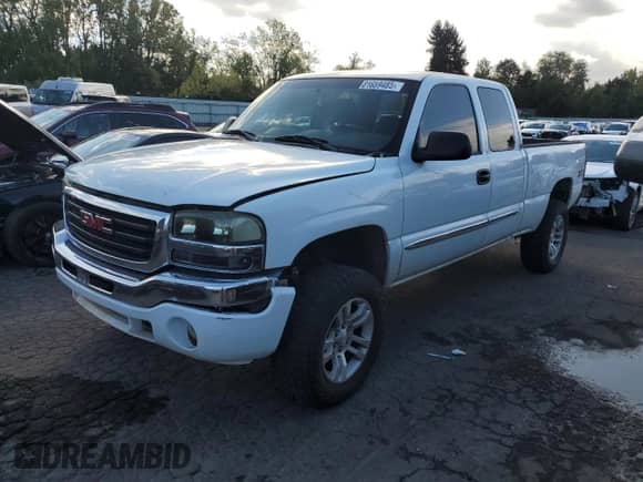 2003 GMC Sierra 1500 SLT z VIN 2GTEK19T731335445, wystawiony jako Copart lot #81689485 z przebiegiem Nie podano mil oraz Szkoda całkowita • Salvage title. Historia ofert i sprzedaży dostępna na DreamBid. Obrazek 1.