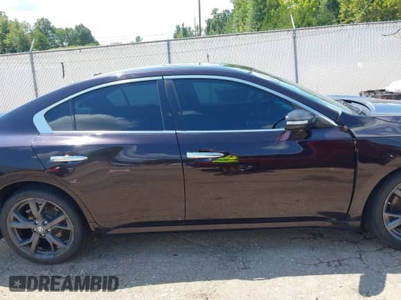 2014 Nissan Maxima SV z VIN 1N4AA5AP1EC476747, wystawiony jako IAAI lot #42981244 z przebiegiem 112 792 mil mil oraz . Historia ofert i sprzedaży dostępna na DreamBid. Obrazek 14.