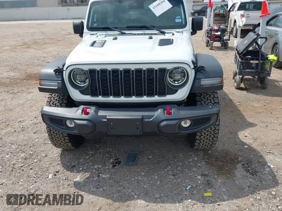 2025 Jeep Wrangler Rubicon с VIN 1C4PJXFN6SW528228, выставлен на аукционе IAAI как лот 43100284 с пробегом 10 660 миль миль и . История ставок и продаж доступна на DreamBid. Изображение 12.