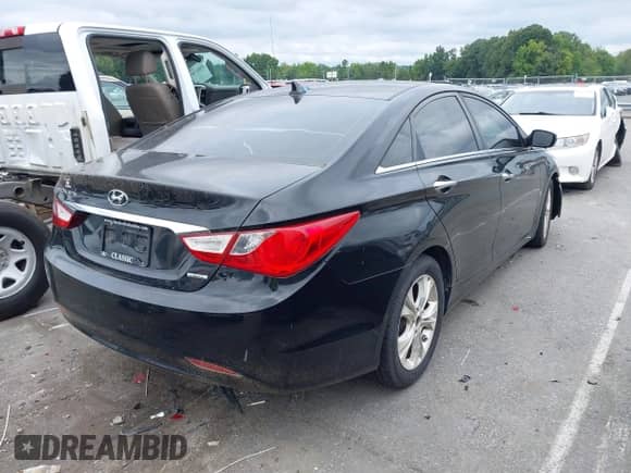 2011 Hyundai Sonata SE с VIN 5NPEC4AC1BH092559, выставлен на аукционе IAAI как лот 43070731 с пробегом 201 400 миль миль и . История ставок и продаж доступна на DreamBid. Изображение 4.