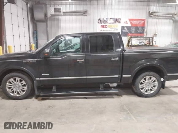2011 Ford F-150 Lariat с VIN 1FTFW1CT7BFB38106, выставлен на аукционе IAAI как лот 43444415 с пробегом 248 862 миль миль и . История ставок и продаж доступна на DreamBid. Изображение 14.
