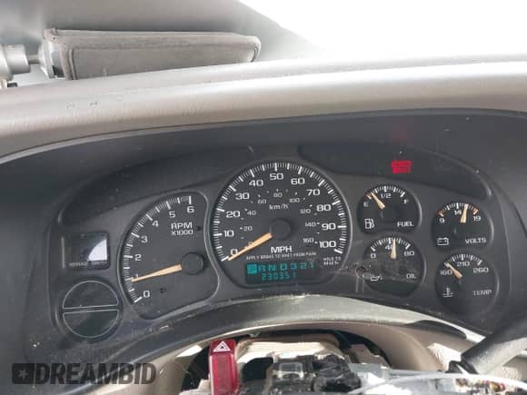 2002 Chevrolet Tahoe Z71 z VIN 1GNEK13Z42R256342, wystawiony jako IAAI lot #41838869 z przebiegiem 230 351 mil mil oraz . Historia ofert i sprzedaży dostępna na DreamBid. Obrazek 7.