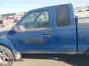2001 Nissan Frontier SVE z VIN 1N6MD26Y11C368926, wystawiony jako IAAI lot #41054779 z przebiegiem 182 621 mil mil oraz . Historia ofert i sprzedaży dostępna na DreamBid. Obrazek 14.