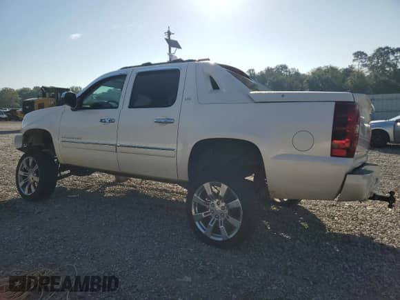 2012 Chevrolet Avalanche LTZ with VIN 3GNTKGE70CG168699, listed as a Copart auction lot 81123155 with 167,897 mi miles and Salvage title. Bid and sale history available at DreamBid. Image 2.