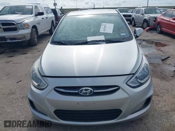 2017 Hyundai Accent SE z VIN KMHCT5AE3HU315659, wystawiony jako IAAI lot #42678933 z przebiegiem 119 952 mil mil oraz . Historia ofert i sprzedaży dostępna na DreamBid. Obrazek 12.