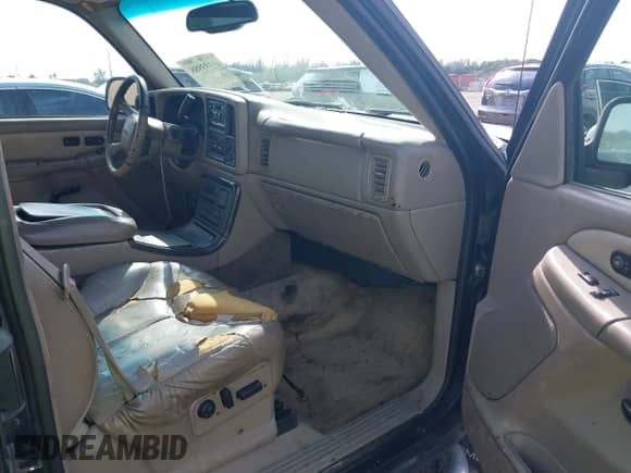 2002 GMC Sierra 1500 Denali z VIN 2GTFK69U421373269, wystawiony jako IAAI lot #41393988 z przebiegiem 180 672 mil mil oraz . Historia ofert i sprzedaży dostępna na DreamBid. Obrazek 5.