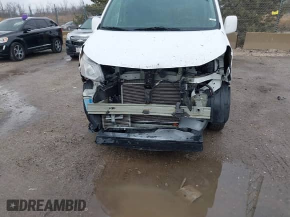 2015 Chevrolet City Express Cargo LT z VIN 3N63M0ZN1FK722253, wystawiony jako IAAI lot #41755283 z przebiegiem 44 479 mil mil oraz . Historia ofert i sprzedaży dostępna na DreamBid. Obrazek 6.