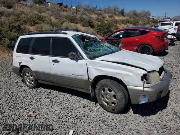 2001 Subaru Forester S with VIN JF1SF65521H746800, listed as a Copart auction lot 69427245 with Not provided miles and Non repairable. Bid and sale history available at DreamBid. Image 4.