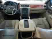 2010 GMC Sierra 1500 SLT z VIN 3GTRKWE35AG240729, wystawiony jako Copart lot #63497815 z przebiegiem 210 299 mil mil oraz Szkoda całkowita • Salvage title. Historia ofert i sprzedaży dostępna na DreamBid. Obrazek 8.