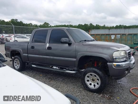 2005 GMC Sierra 1500 SLE с VIN 2GTEK13T851393981, выставлен на аукционе IAAI как лот 43417332 с пробегом 257 564 миль миль и . История ставок и продаж доступна на DreamBid. Изображение 13.