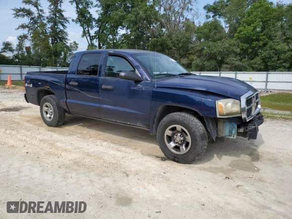 2005 Dodge Dakota ST с VIN 1D7HW28N85S226737, выставлен на аукционе Copart как лот 57564405 с пробегом Не указан миль и Списание • Salvage title. История ставок и продаж доступна на DreamBid. Изображение 4.