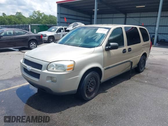 2006 Chevrolet Uplander LS Fleet с VIN 1GNDV23L46D206340, выставлен на аукционе IAAI как лот 42423001 с пробегом 212 975 миль миль и . История ставок и продаж доступна на DreamBid. Изображение 2.