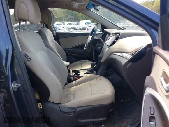 2018 Hyundai Santa Fe 2.4L with VIN 5NMZTDLB9JH071864, listed as a IAAI auction lot 43302156 with 127,581 mi miles and . Bid and sale history available at DreamBid. Image 5.