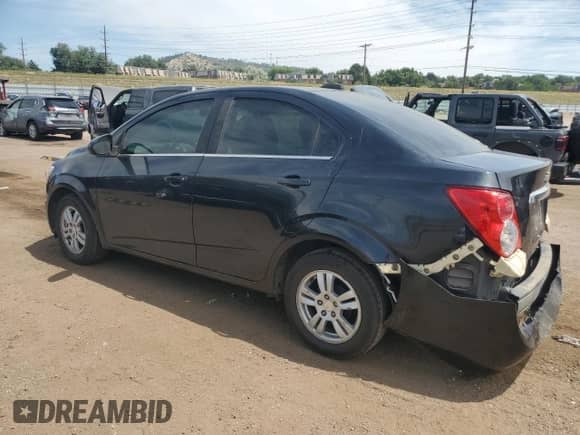 2015 Chevrolet Sonic LT с VIN 1G1JD5SB7F4179426, выставлен на аукционе Copart как лот 67829805 с пробегом 88 239 миль миль и Списание • Salvage title. История ставок и продаж доступна на DreamBid. Изображение 2.